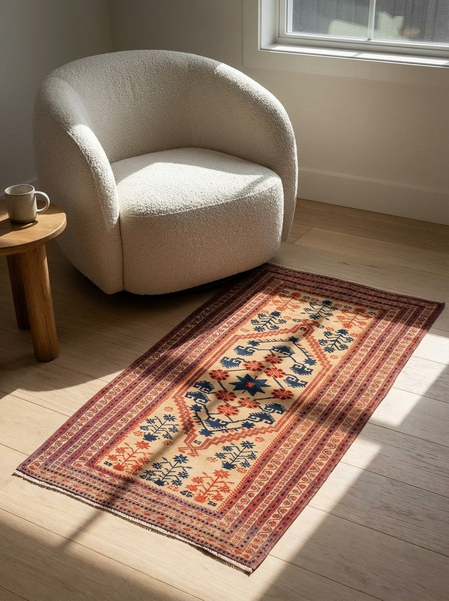 Yagdjibedir — Hand-knotted, 97x173 cm, Beige, 100% Virgin Wool | Detail view