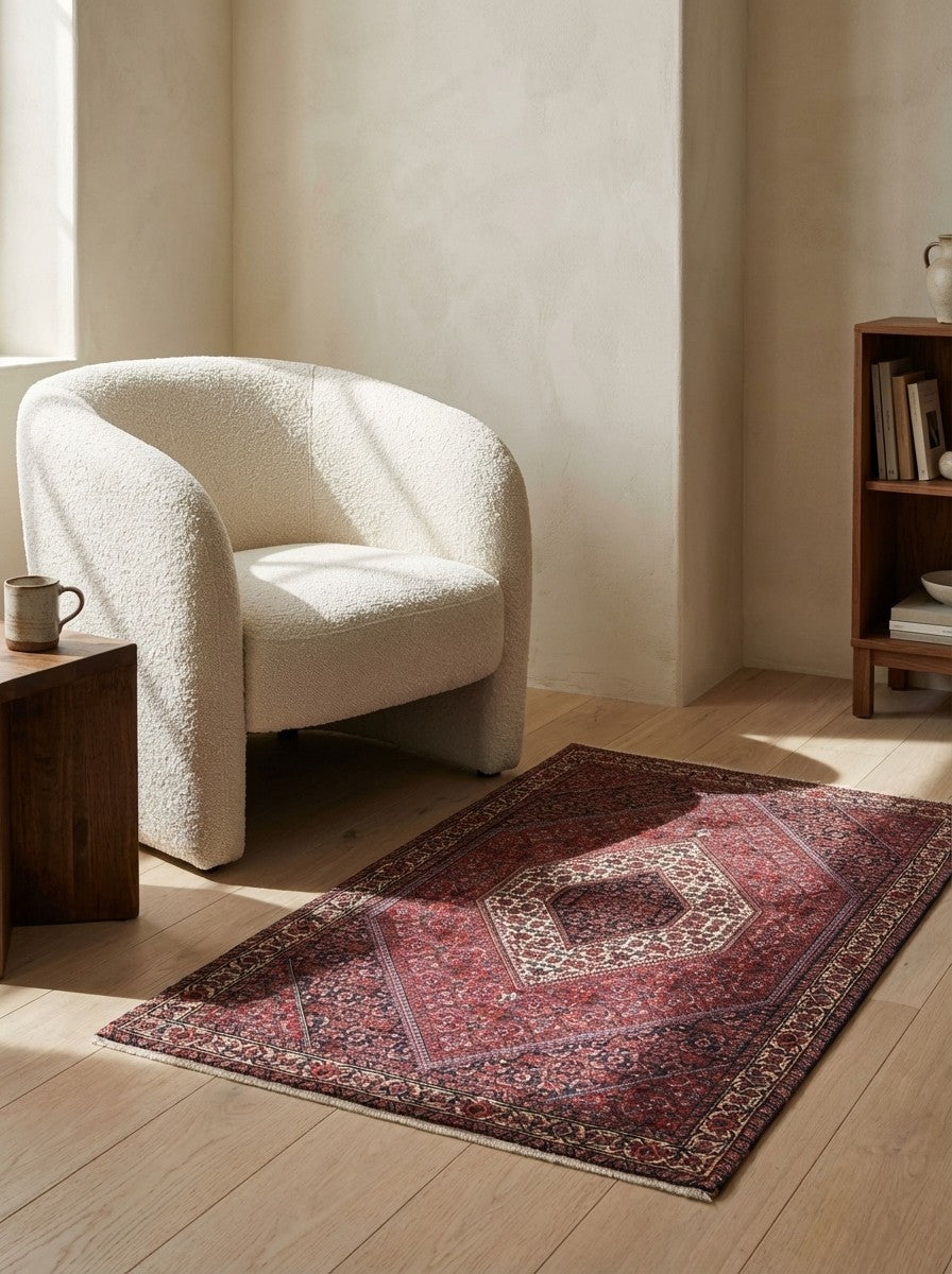 Bidjar Bookan — Hand-knotted, 90x149 cm, Red, 100% Virgin Wool | Detail view