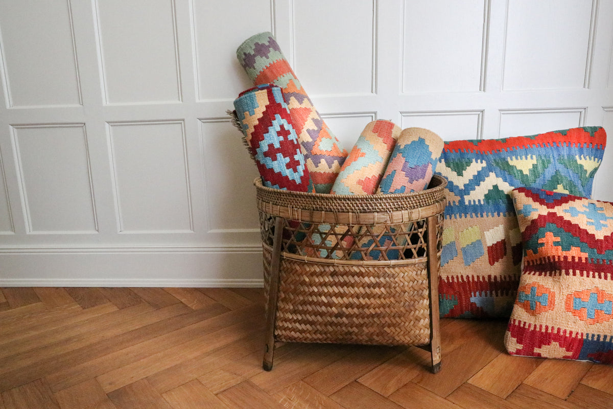 How to Clean a Hand-Knotted Rug Properly: Step by Step