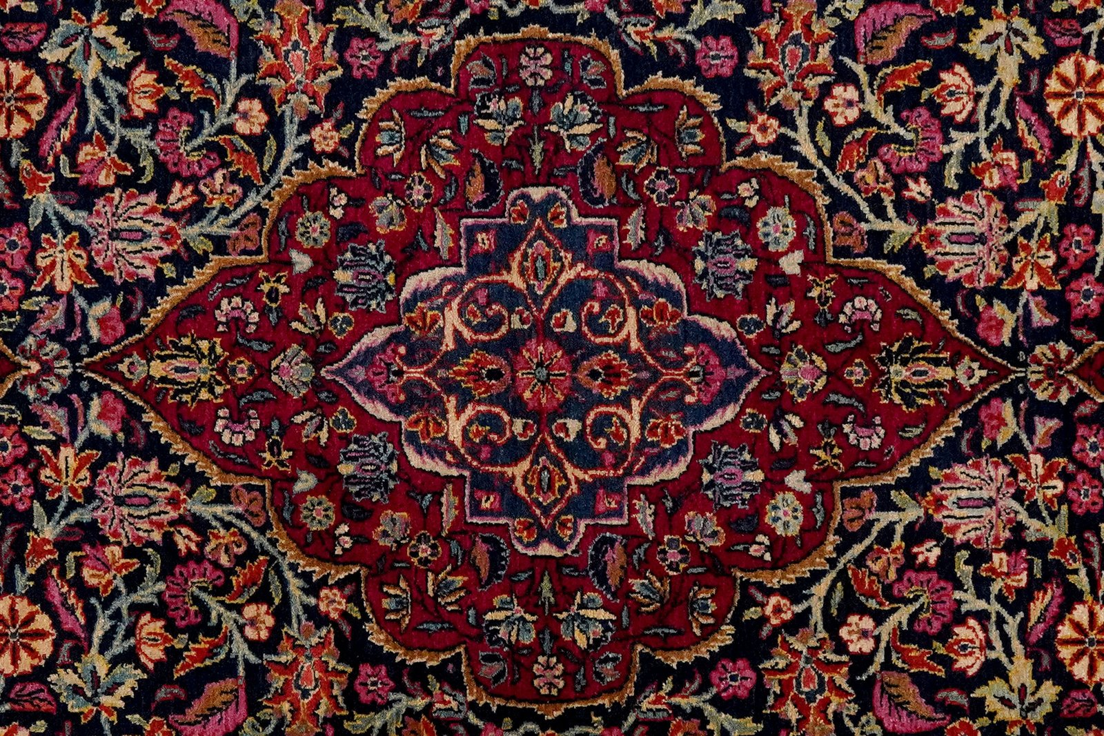 Kashan — Hand-knotted, 130x204 cm, Blue, 100% Virgin Wool | View 4