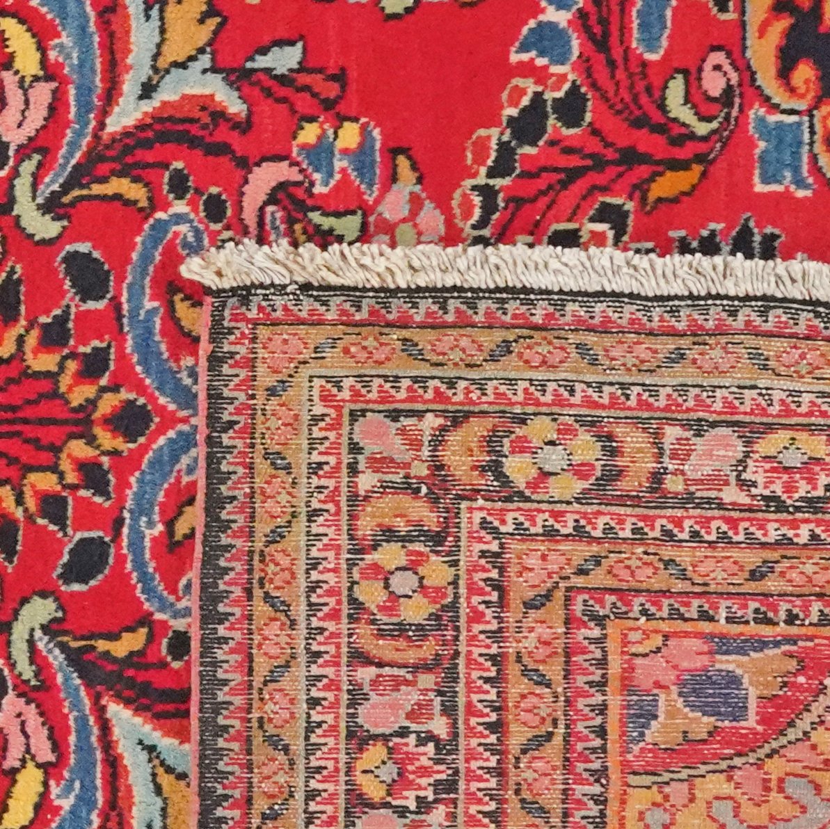 Lilian — Hand-knotted, 110x152 cm, Red, 100% Virgin Wool | View 6
