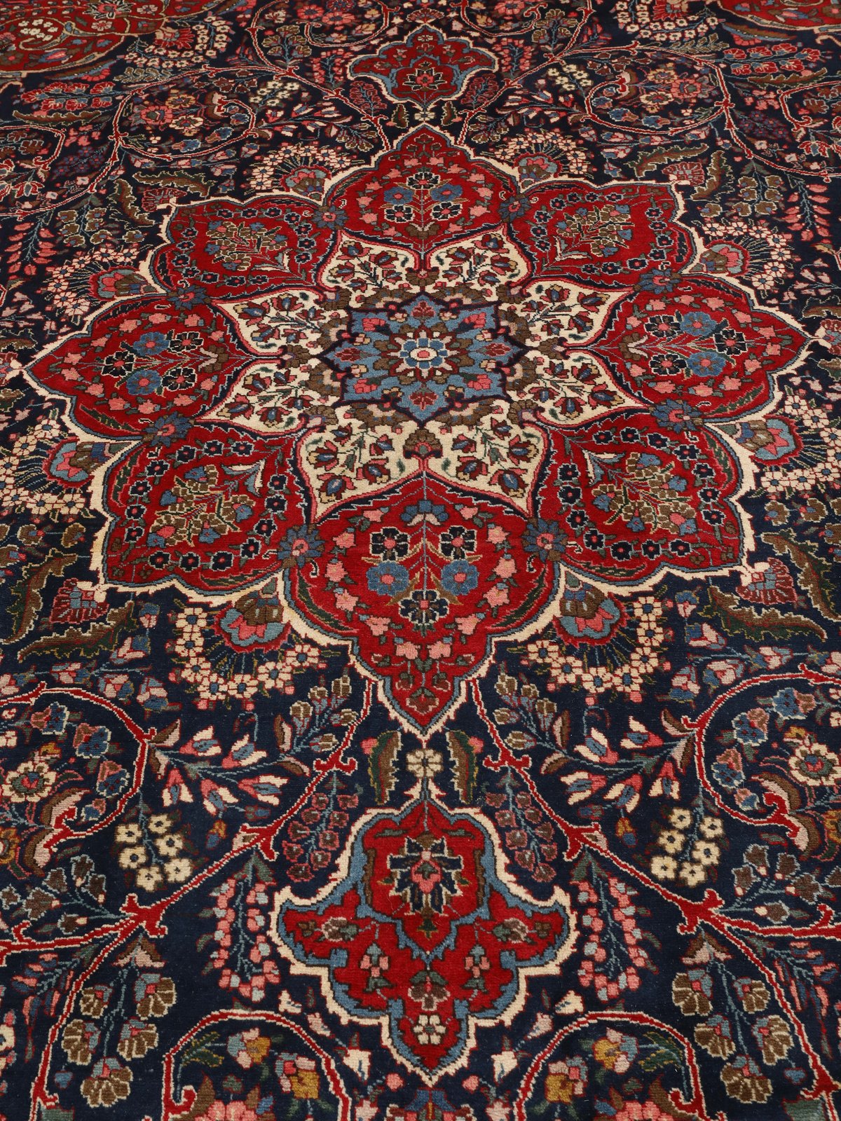 Tabriz Old — Hand-knotted, 333x444 cm, 100% Virgin Wool | View 6
