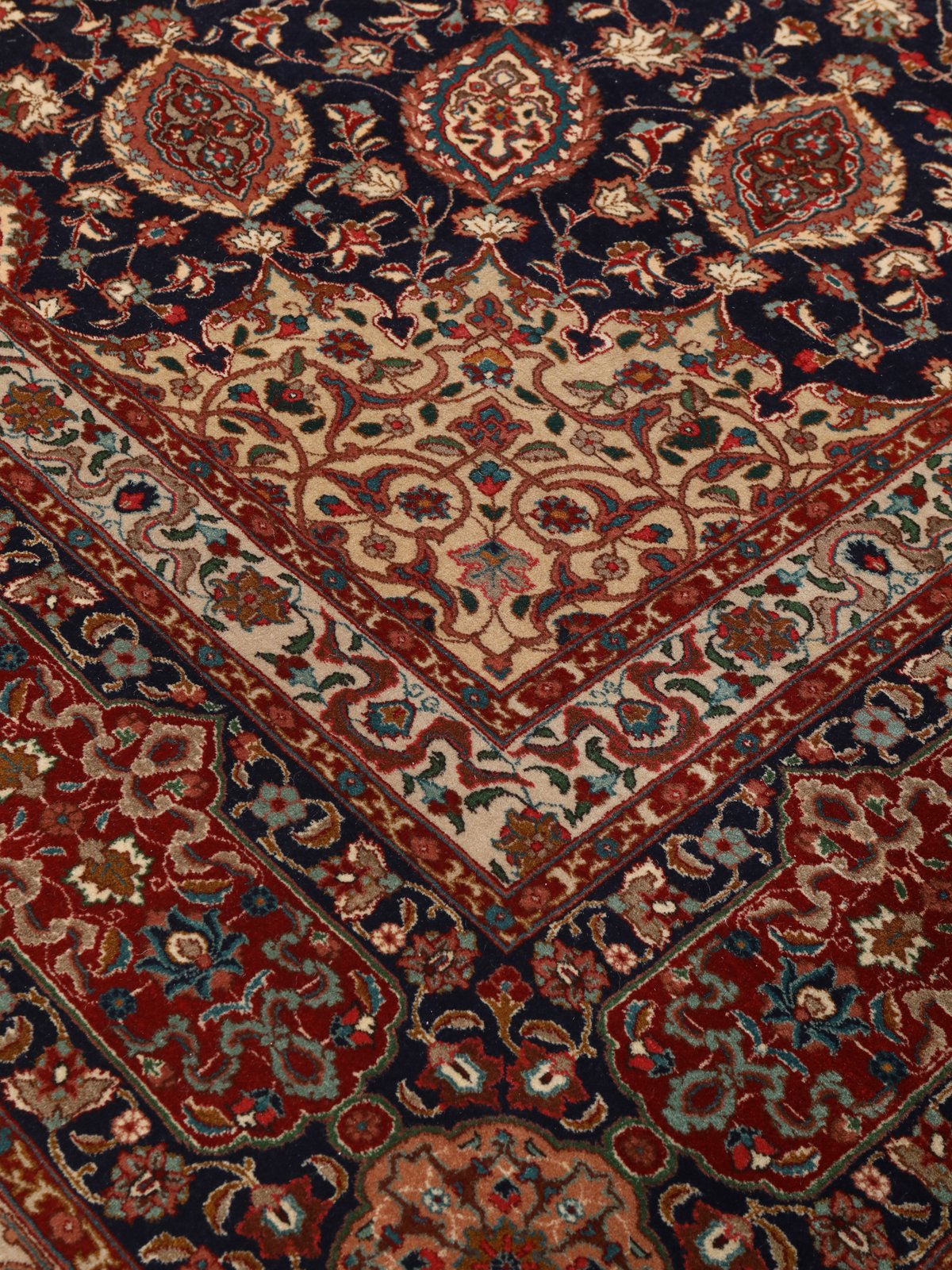 Tabriz Old — Hand-knotted, 360x540 cm, 100% Virgin Wool | View 7