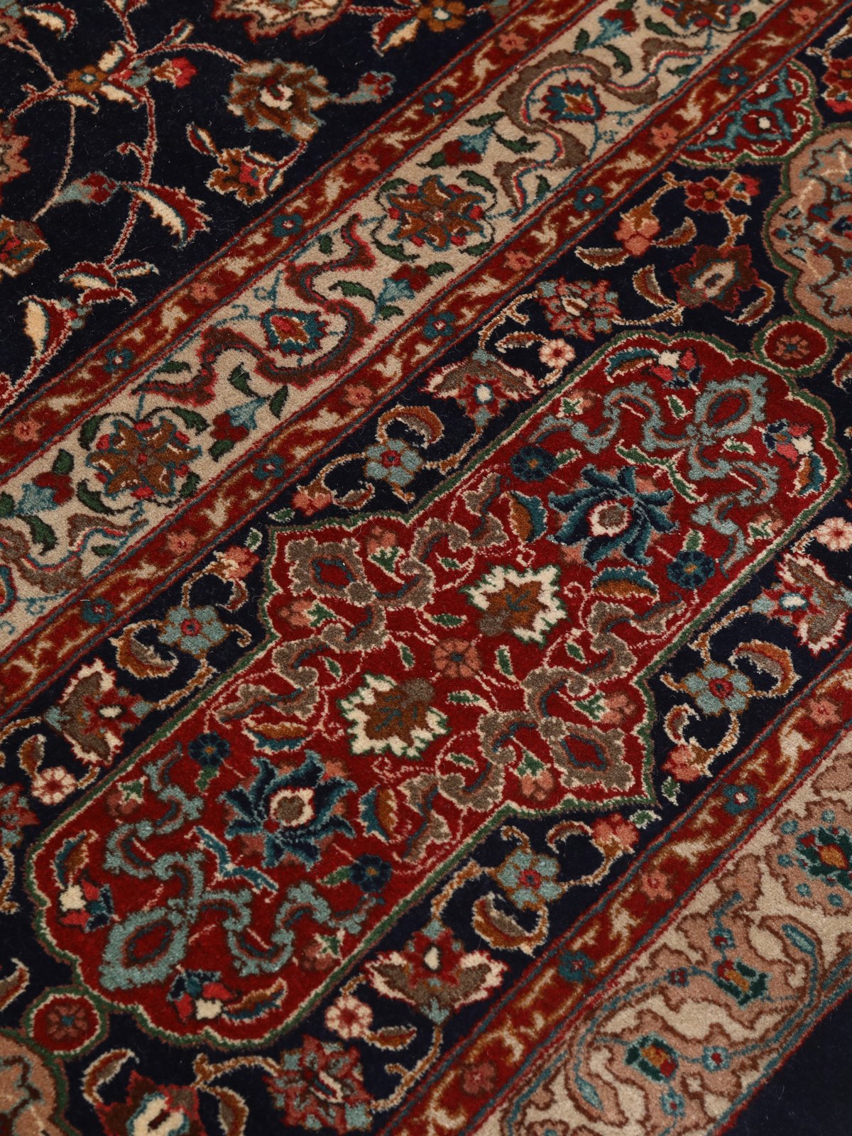 Tabriz Old — Hand-knotted, 360x540 cm, 100% Virgin Wool | View 8