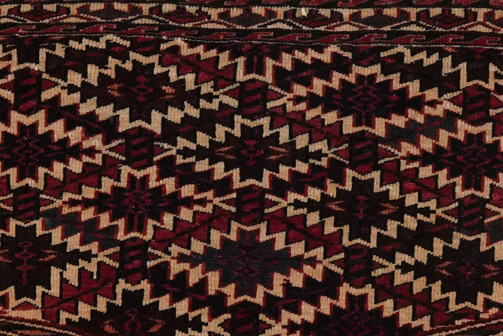 Osmolduk — Hand-knotted, 43x100 cm, Beige, 100% Virgin Wool | View 4