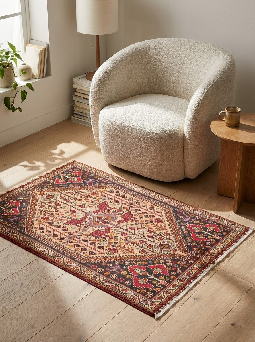 Gashgai — Hand-knotted, 105x152 cm, Beige, 100% Virgin Wool | Detail view
