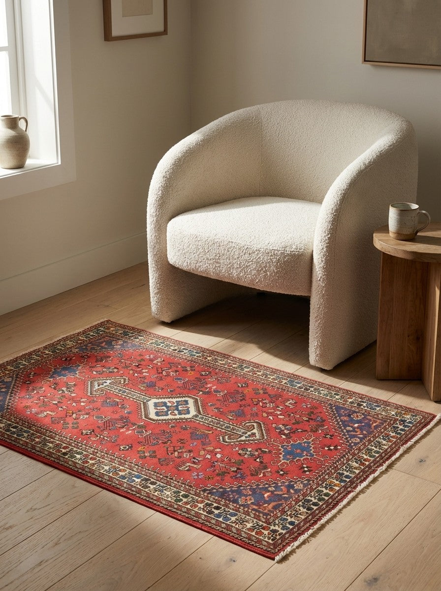 Nasrabad — Hand-knotted, 100x153 cm, Red, 100% Virgin Wool | Detail view