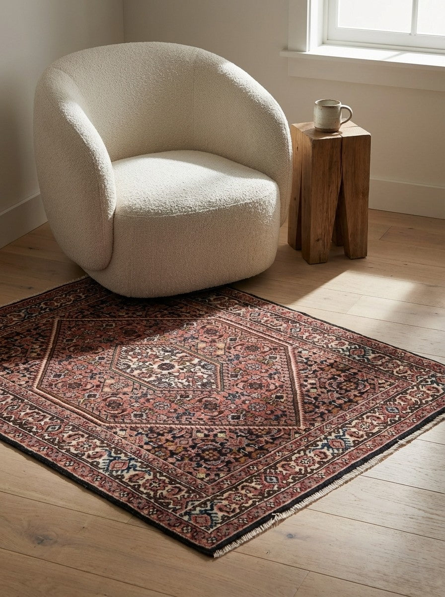 Bidjar Zandjan — Hand-knotted, 68x107 cm, Red, 100% Virgin Wool | Detail view