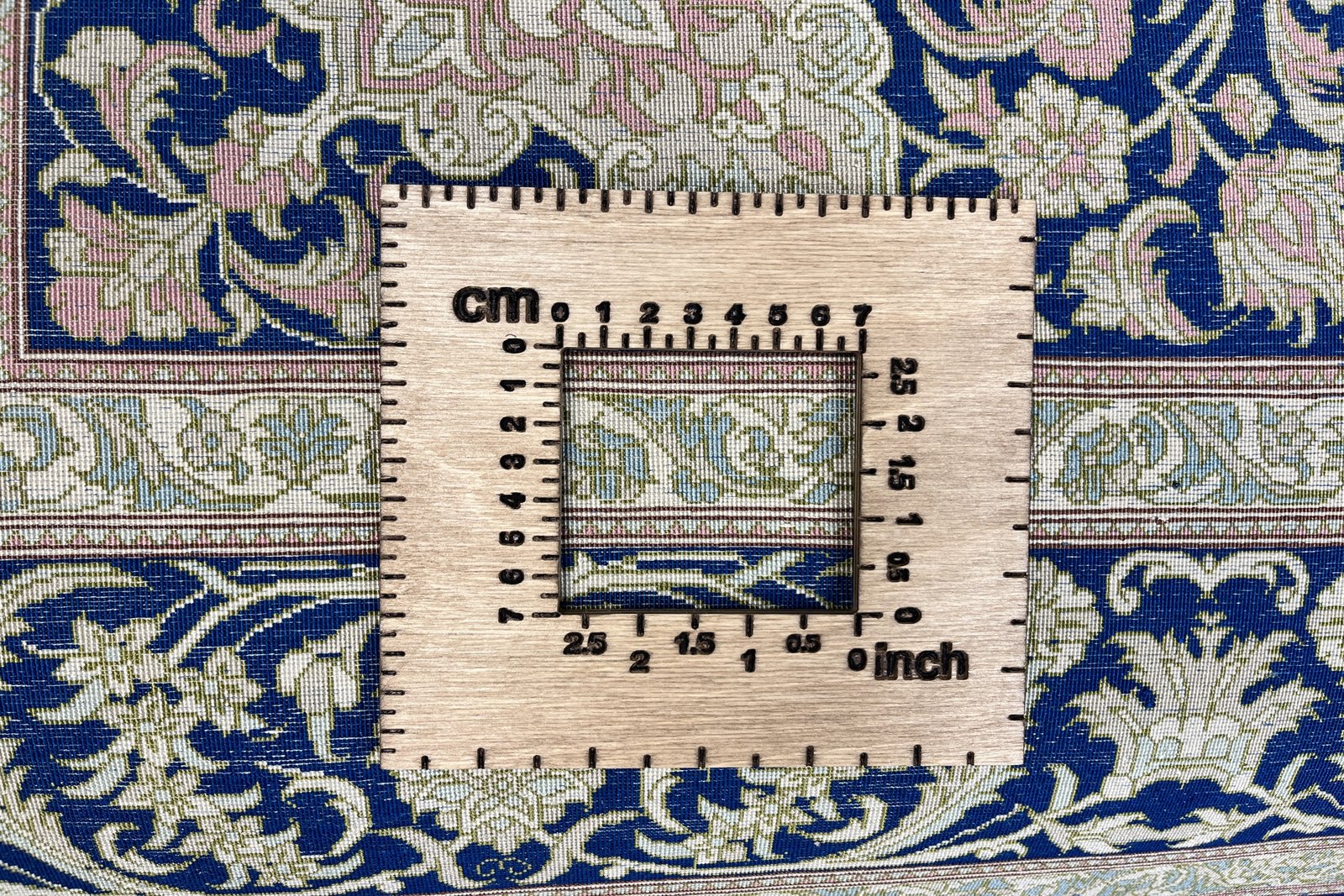 Ghoum Seide — Hand-knotted, 137x195 cm, Blue, 100% Silk | View 11