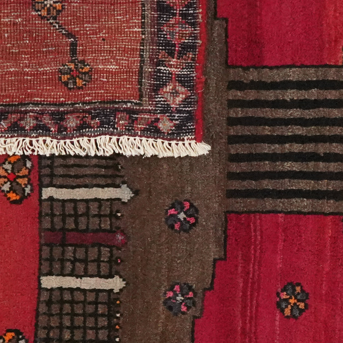 Lori — Hand-knotted, 103x106 cm, Red, 100% Virgin Wool | View 6