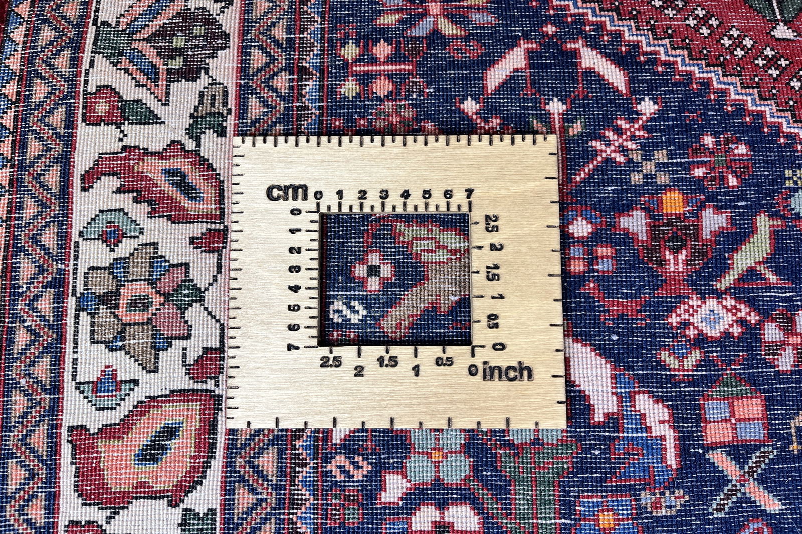 Abadeh — Handgefertigt, 210x157 cm, Beige, 100% Virgin Wool | View 8