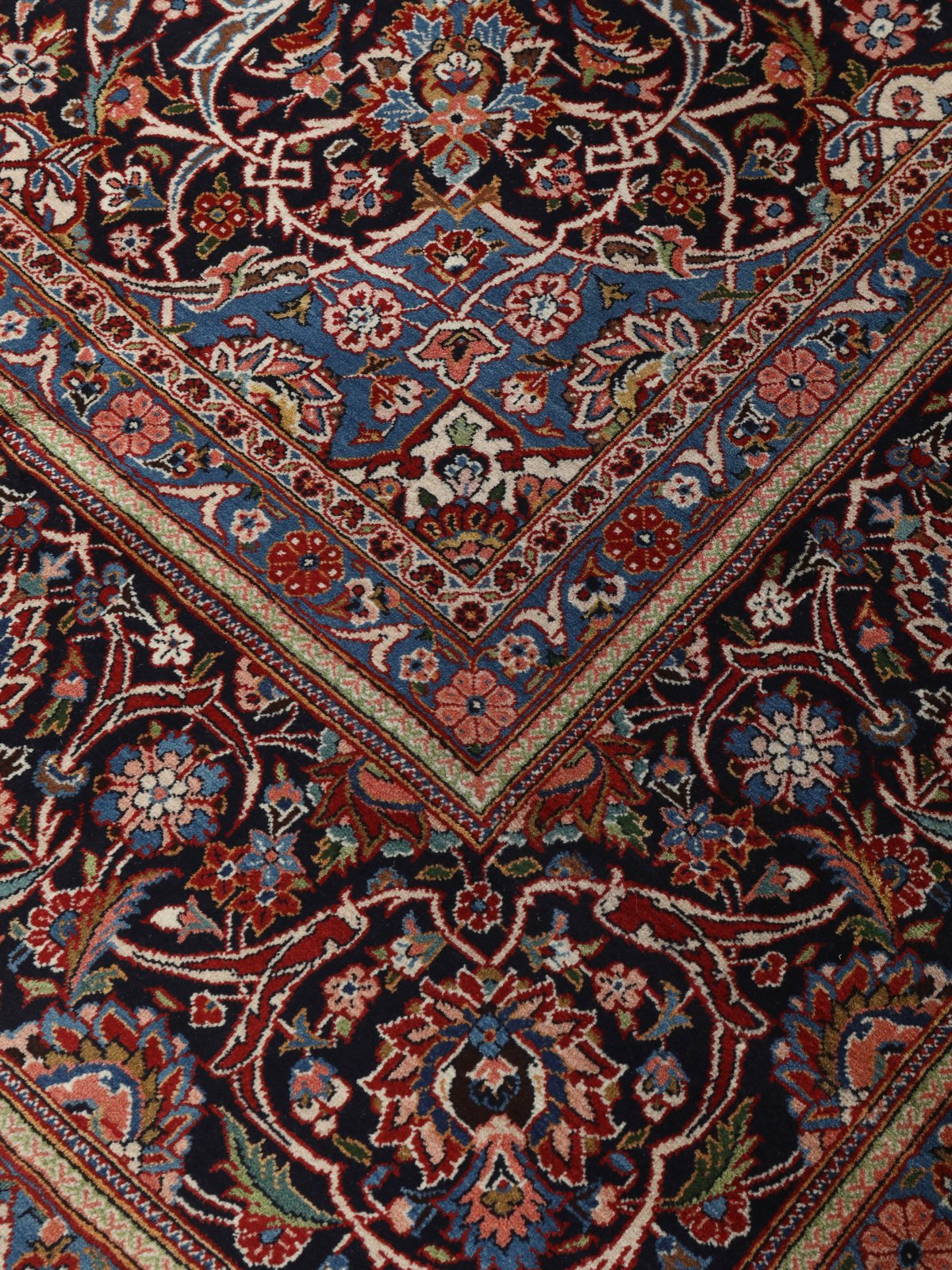 Kashan — Hand-knotted, 326x467 cm, 100% Virgin Wool | View 10