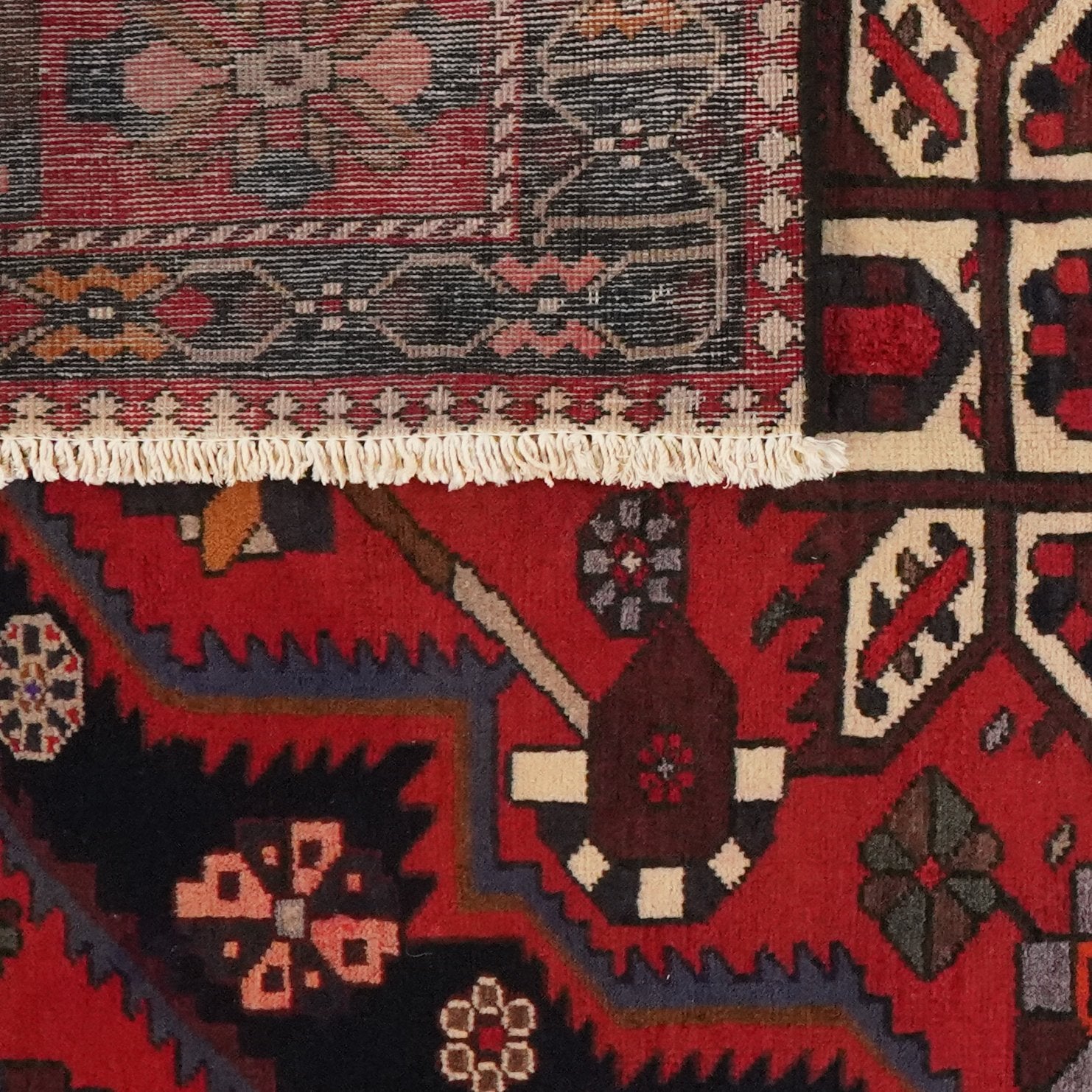 Bakhtiar — Hand-knotted, 159x207 cm, Red, 100% Virgin Wool | View 6