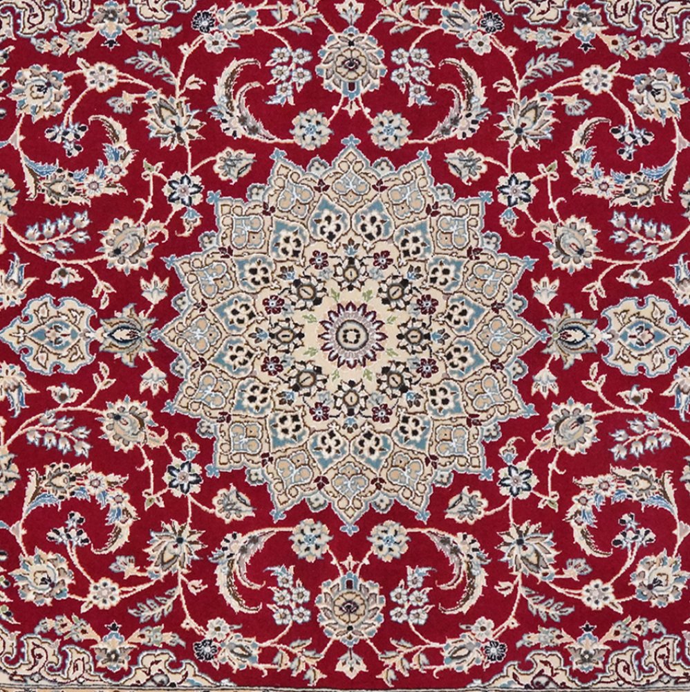 Nain 9La — Hand-knotted, 164x235 cm, Red, 100% Virgin Wool | View 4