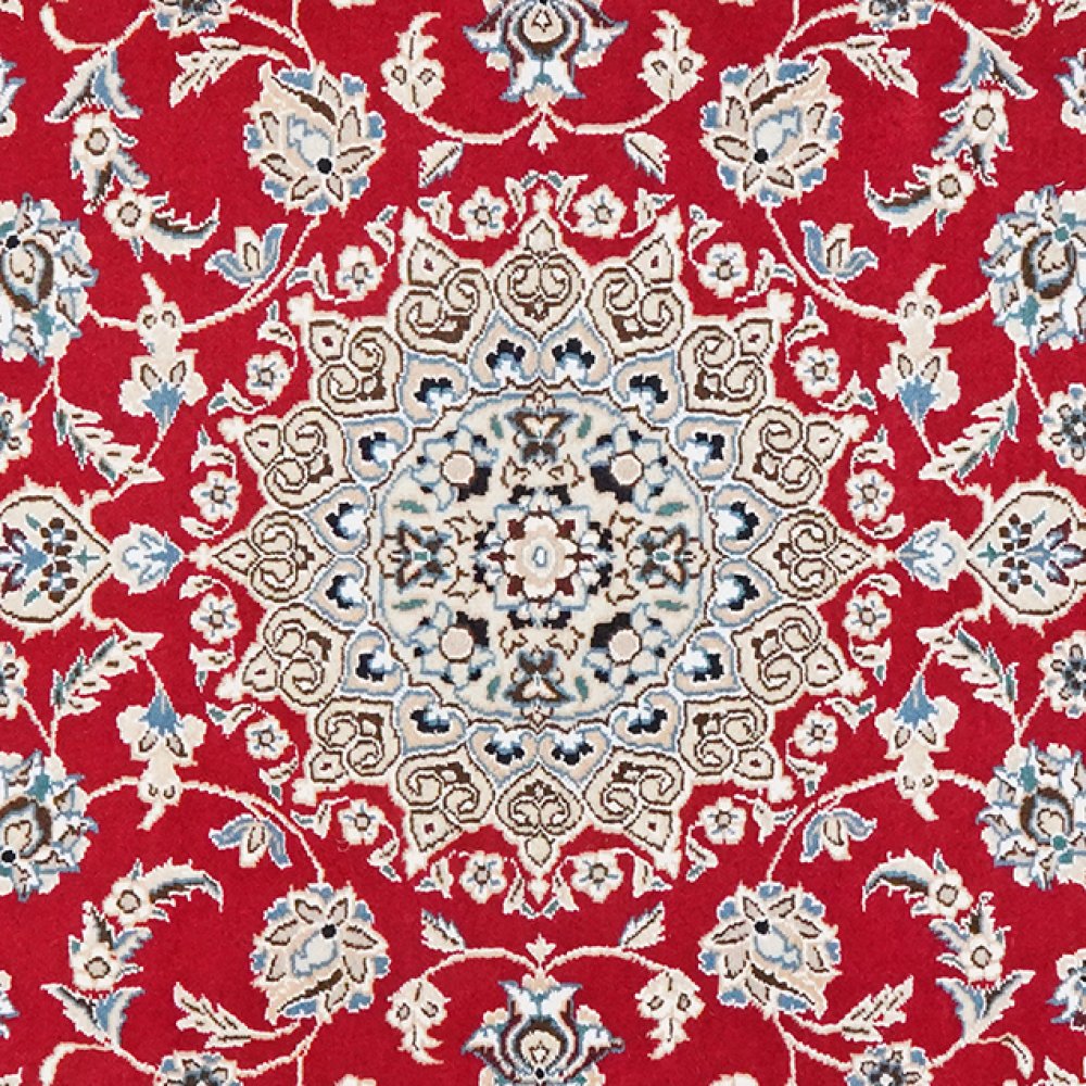 Nain 9La — Hand-knotted, 91x137 cm, Red, 100% Virgin Wool | View 4