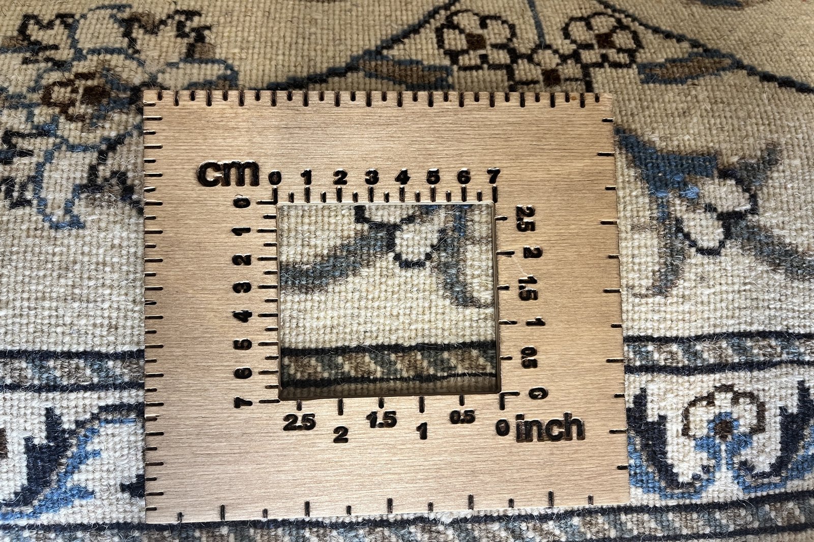 Nain 12La — Hand-knotted, 89x139 cm, Beige, 100% Virgin Wool | View 11
