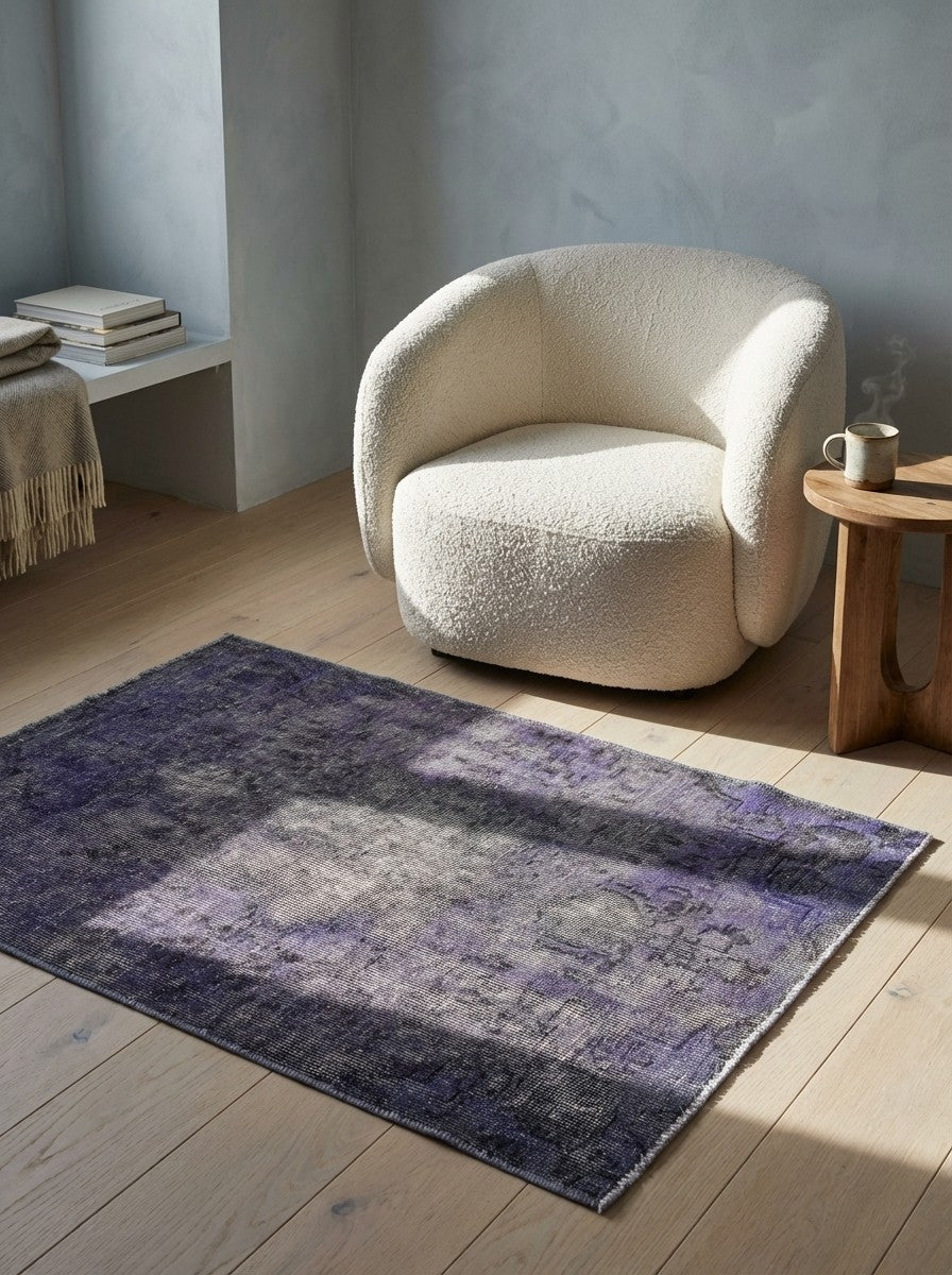 Vintage — Hand-knotted, 85x132 cm, Blue, 100% Virgin Wool | Detail view