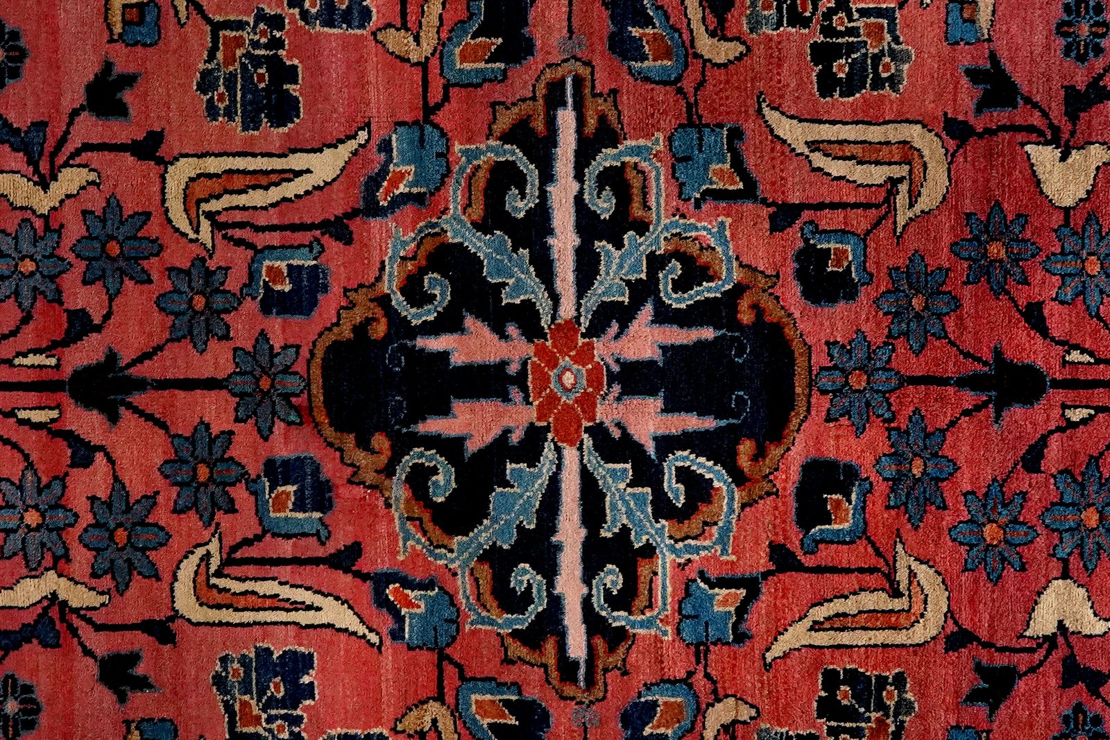 Mehreban — Hand-knotted, 124x195 cm, Red, 100% Virgin Wool | View 4