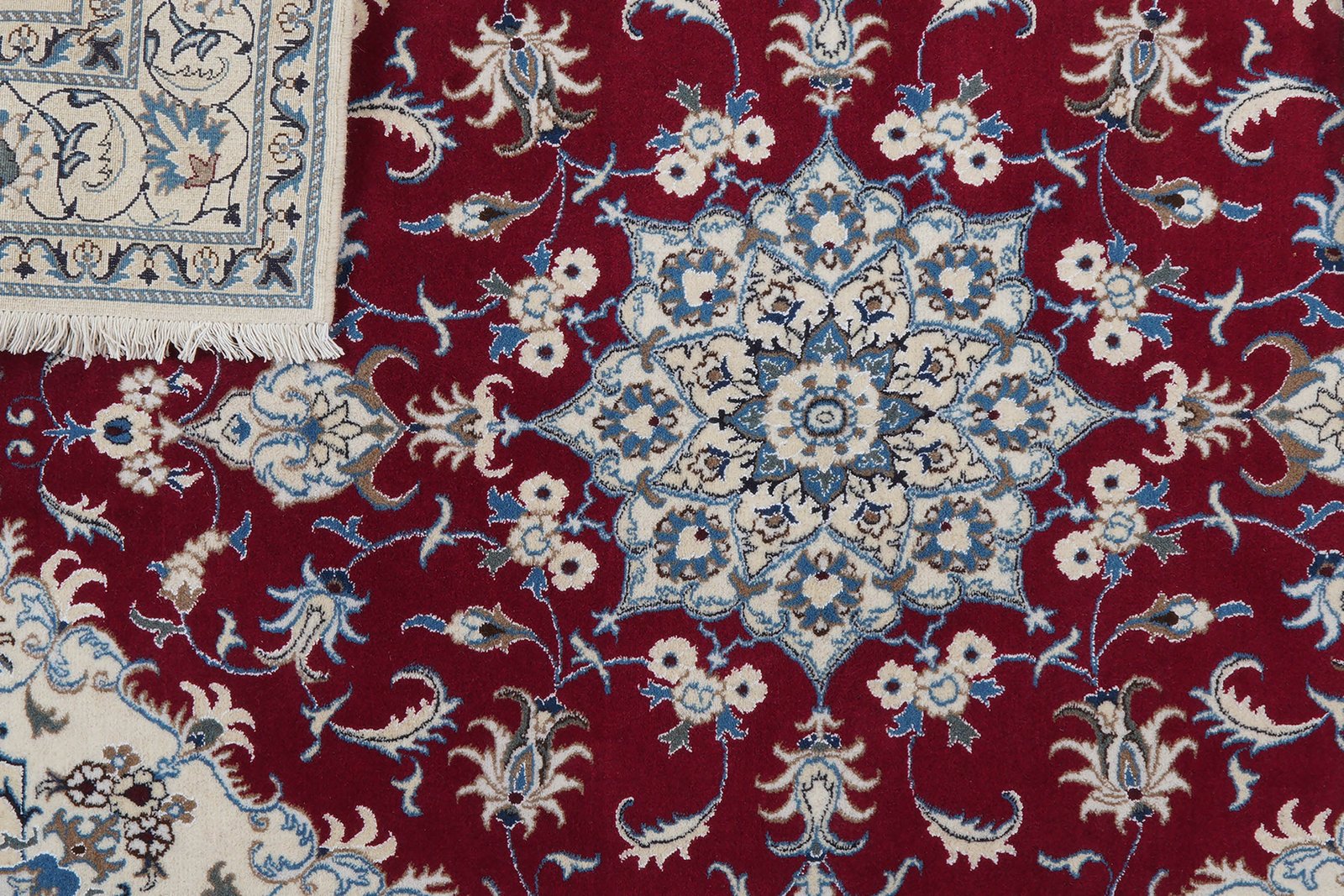 Nain 12La — Hand-knotted, 166x237 cm, Red, 100% Virgin Wool | View 6