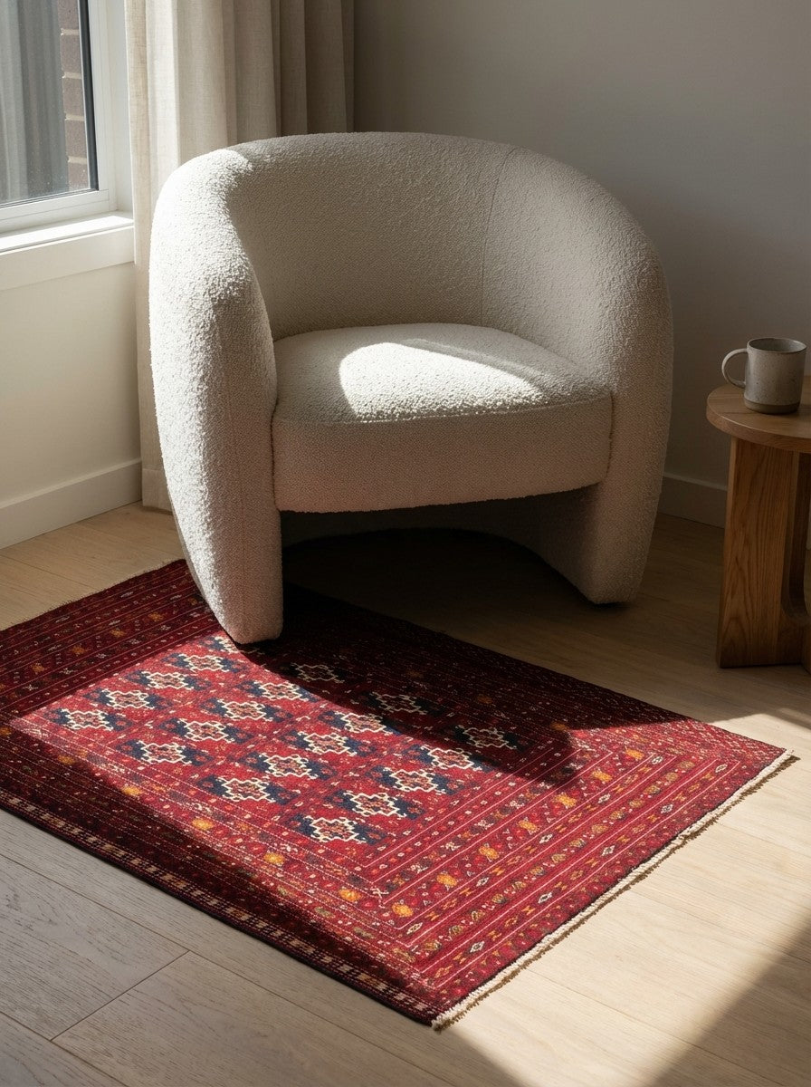 Turkman — Hand-knotted, 134x73 cm, Red, 100% Virgin Wool | Detail view