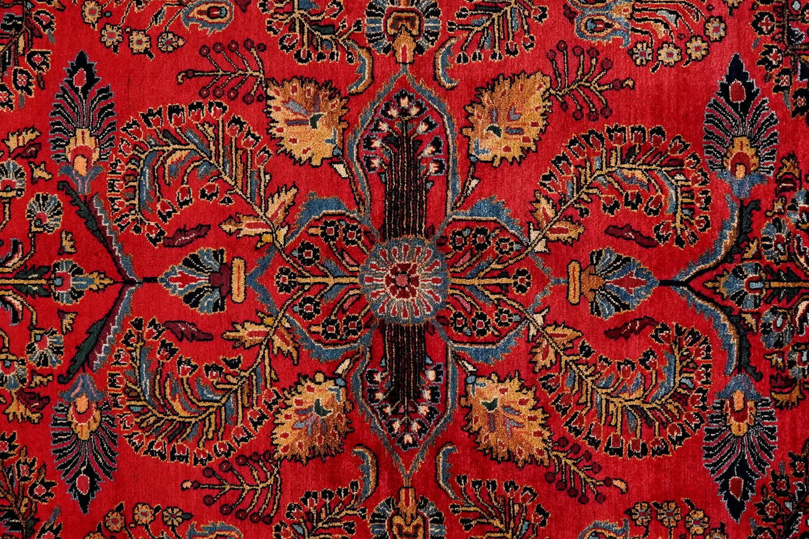 Mehreban — Hand-knotted, 158x205 cm, Red, 100% Virgin Wool | View 4