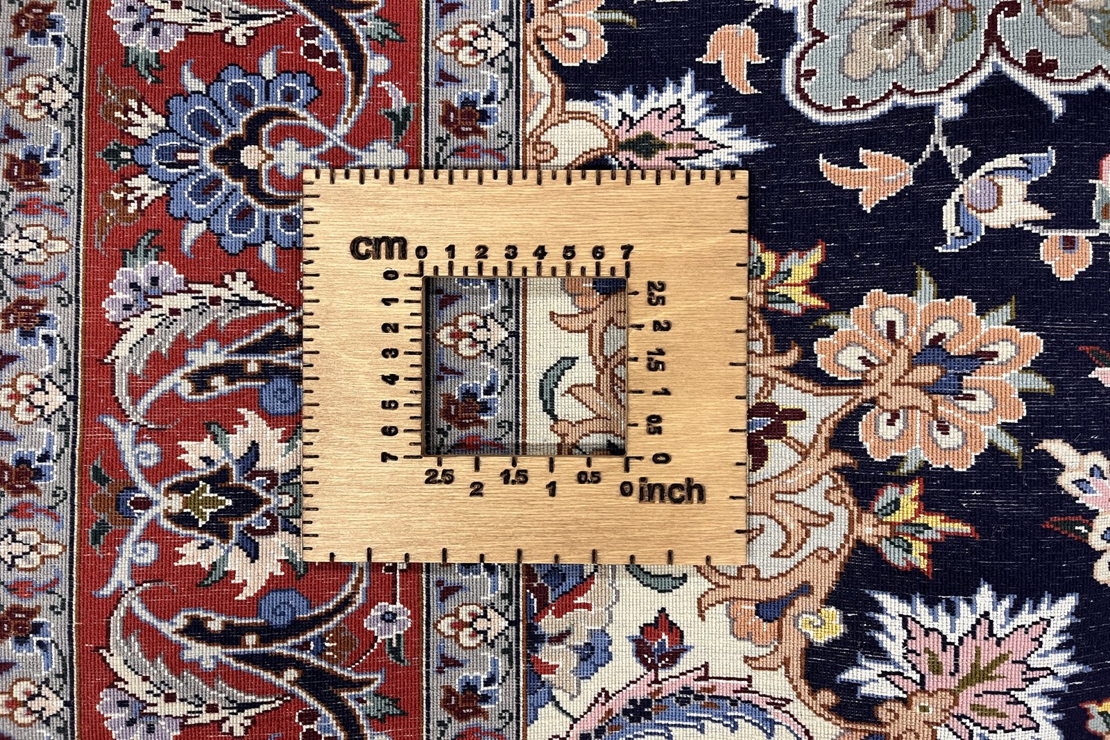 Isfahan — Hand-knotted, 111x161 cm, Blue, 95% Schurwolle, 5% Seide | View 11