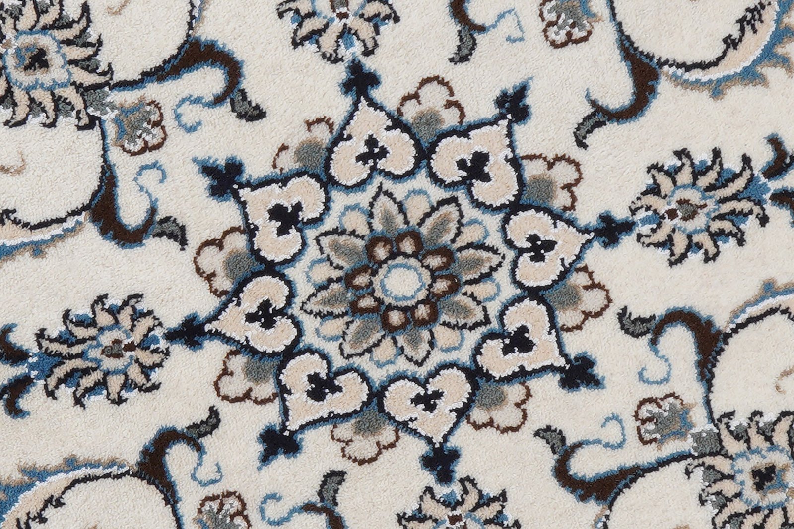 Nain — Hand-knotted, 100x100 cm, Beige, 100% Virgin Wool | View 8