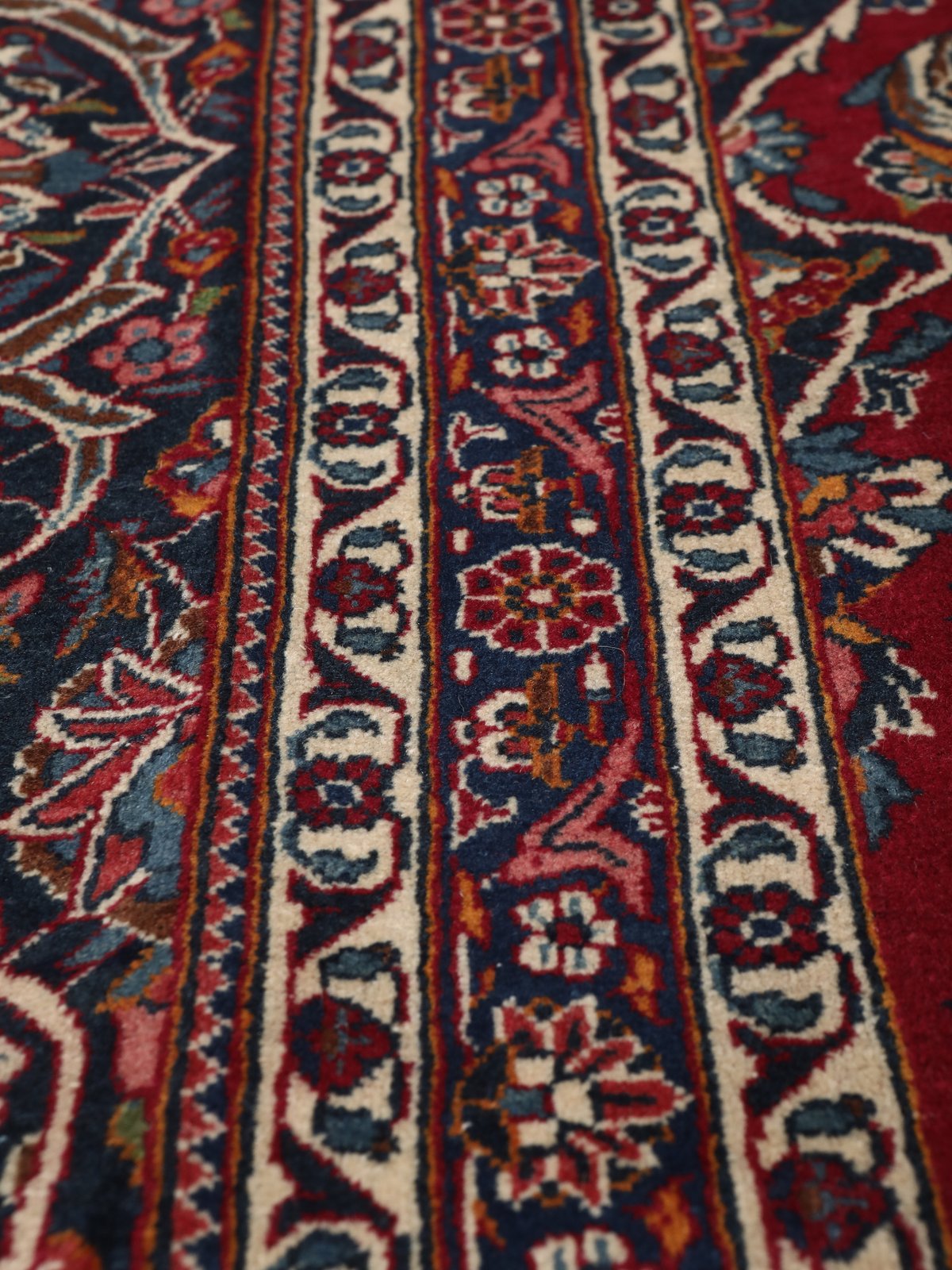 Kashan — Hand-knotted, 339x493 cm, 100% Virgin Wool | View 10