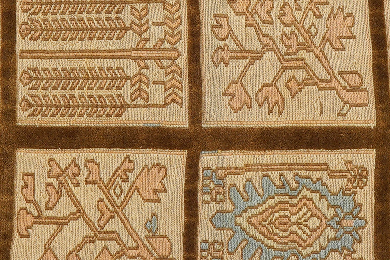 Kelim Belutch — Handmade, 134x172 cm, Brown, 100% Virgin Wool | View 5