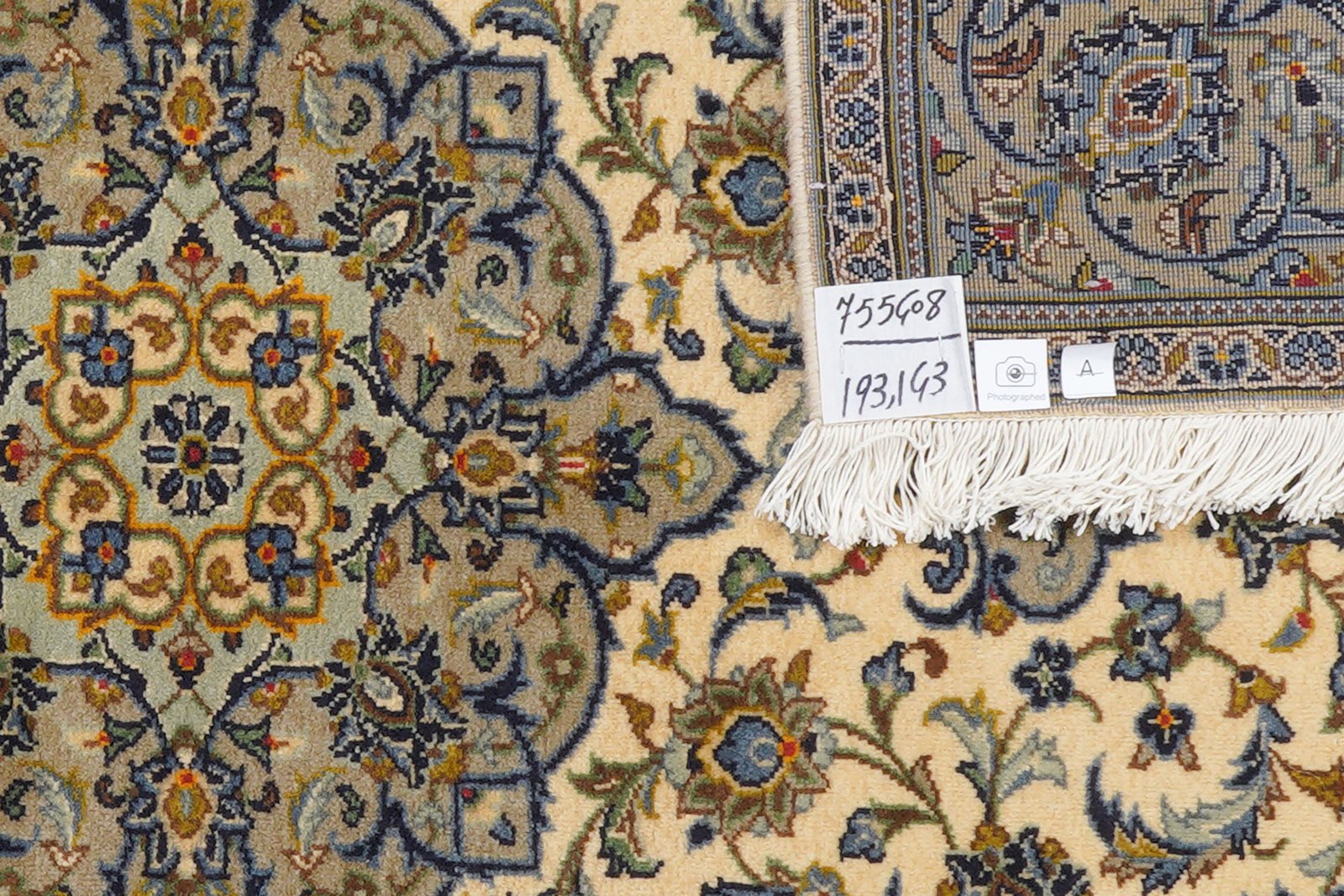 Kashan — Hand-knotted, 143x193 cm, Beige, 100% Virgin Wool | View 6