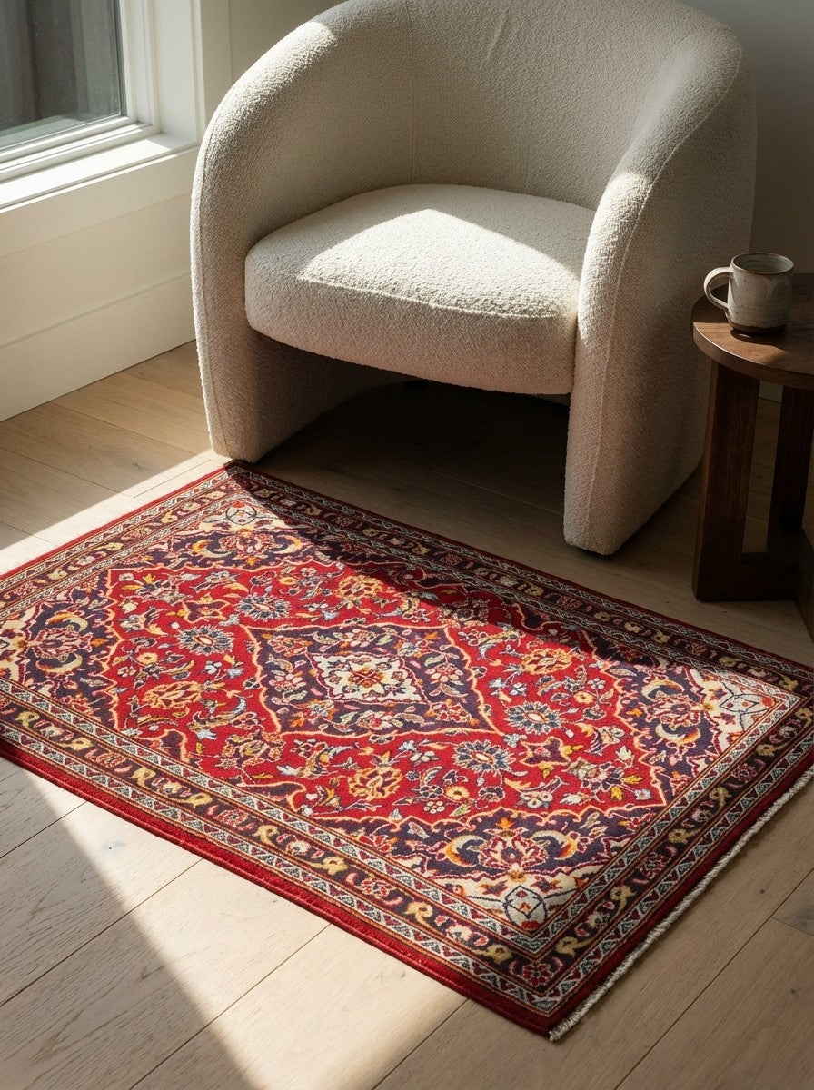 Kashan — Hand-knotted, 95x67 cm, Red, 100% Virgin Wool | Detail view