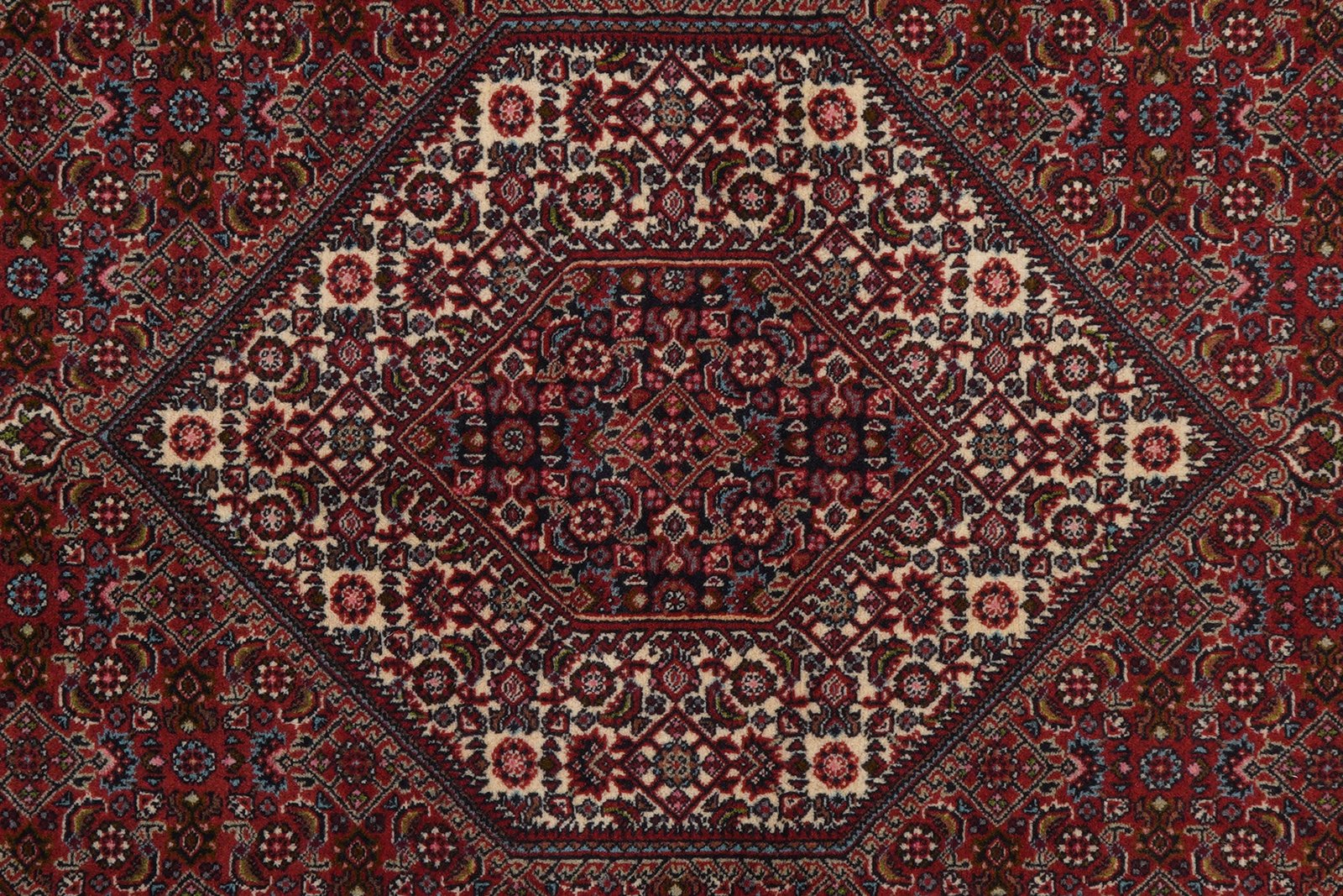 Bidjar Zandjan — Hand-knotted, 143x217 cm, Red, 100% Virgin Wool | View 7