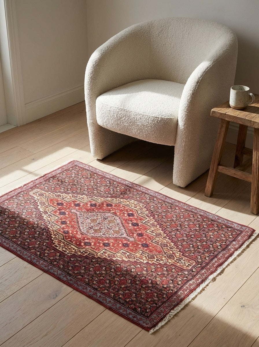 Senneh — Hand-knotted, 78x114 cm, Beige, 100% Virgin Wool | Detail view