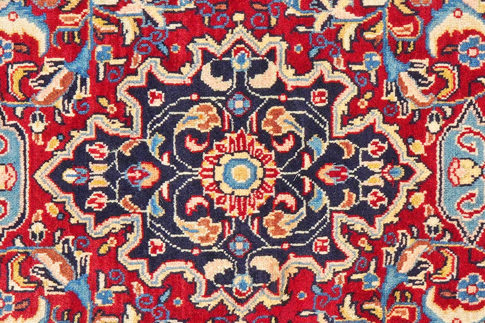 Sarough — Hand-knotted, 107x163 cm, Red, 100% Virgin Wool | View 8