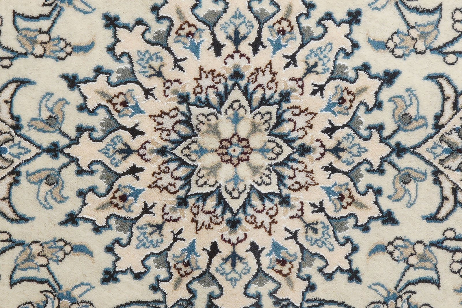 Nain 12La — Hand-knotted, 147x197 cm, Beige, 100% Virgin Wool | View 7