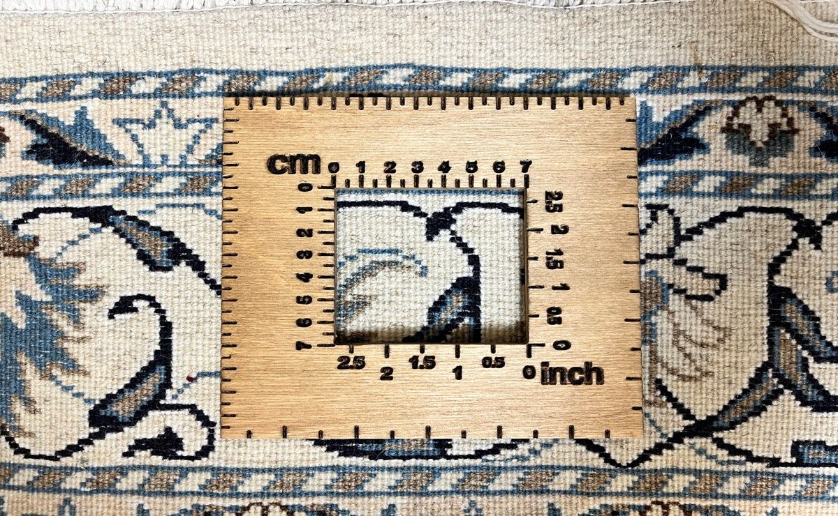 Nain 12La — Hand-knotted, 149x204 cm, Beige, 100% Virgin Wool | View 11