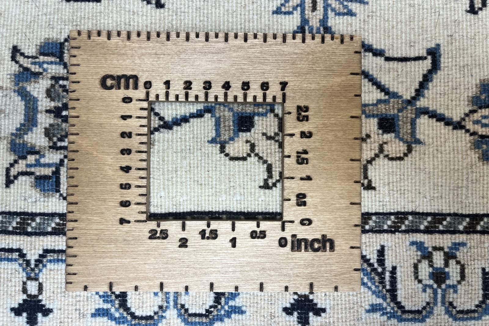 Nain 12La — Hand-knotted, 71x142 cm, Beige, 100% Virgin Wool | View 11