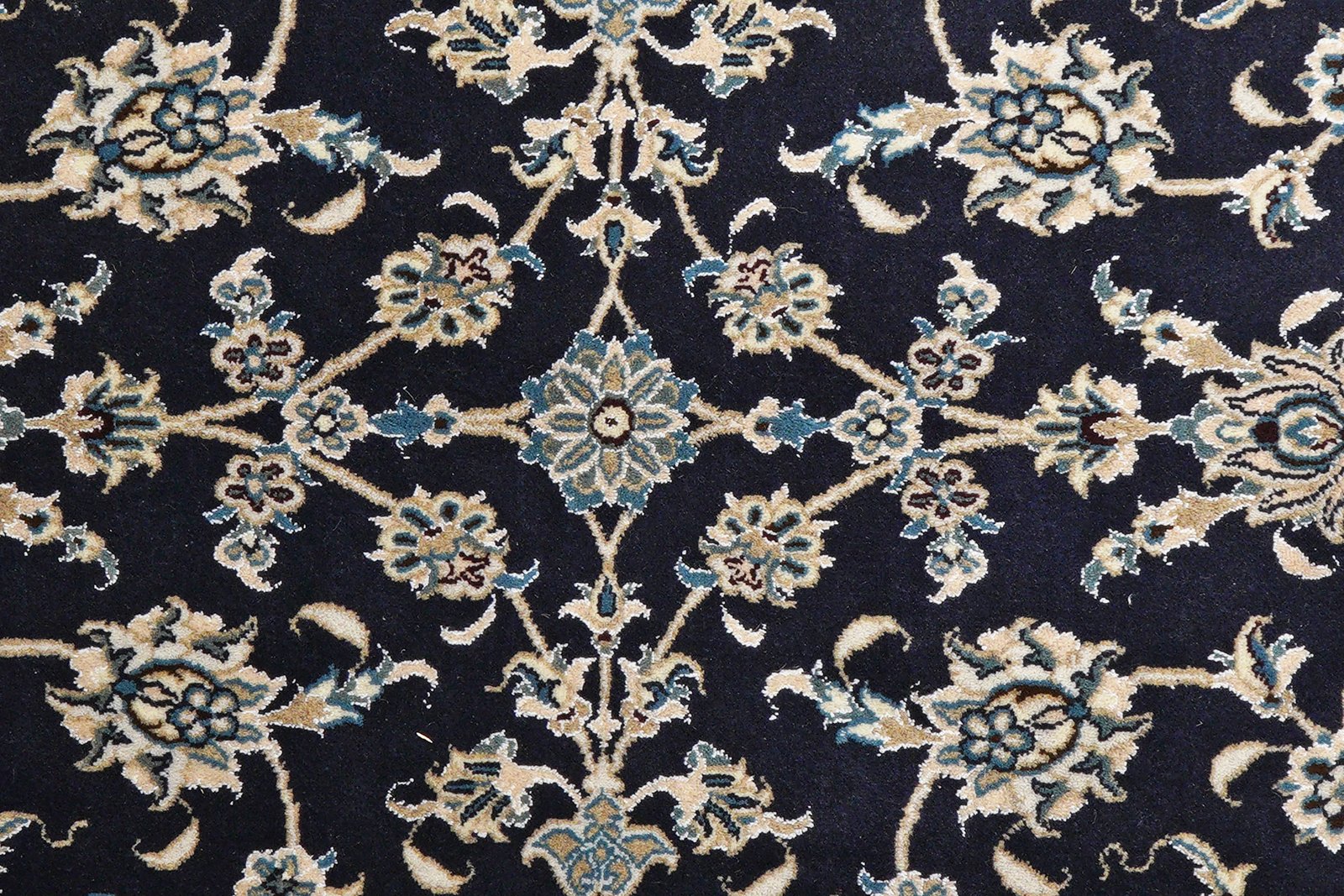 Nain 12La — Hand-knotted, 200x206 cm, Blue, 100% Virgin Wool | View 8