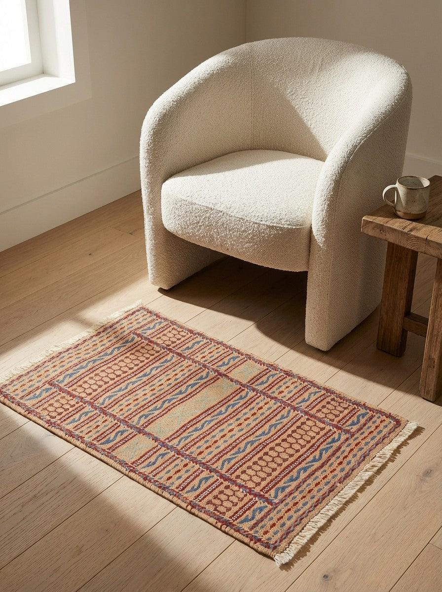 Kelim Kordi — Handmade, 40x66 cm, Beige, 100% Virgin Wool | Detail view