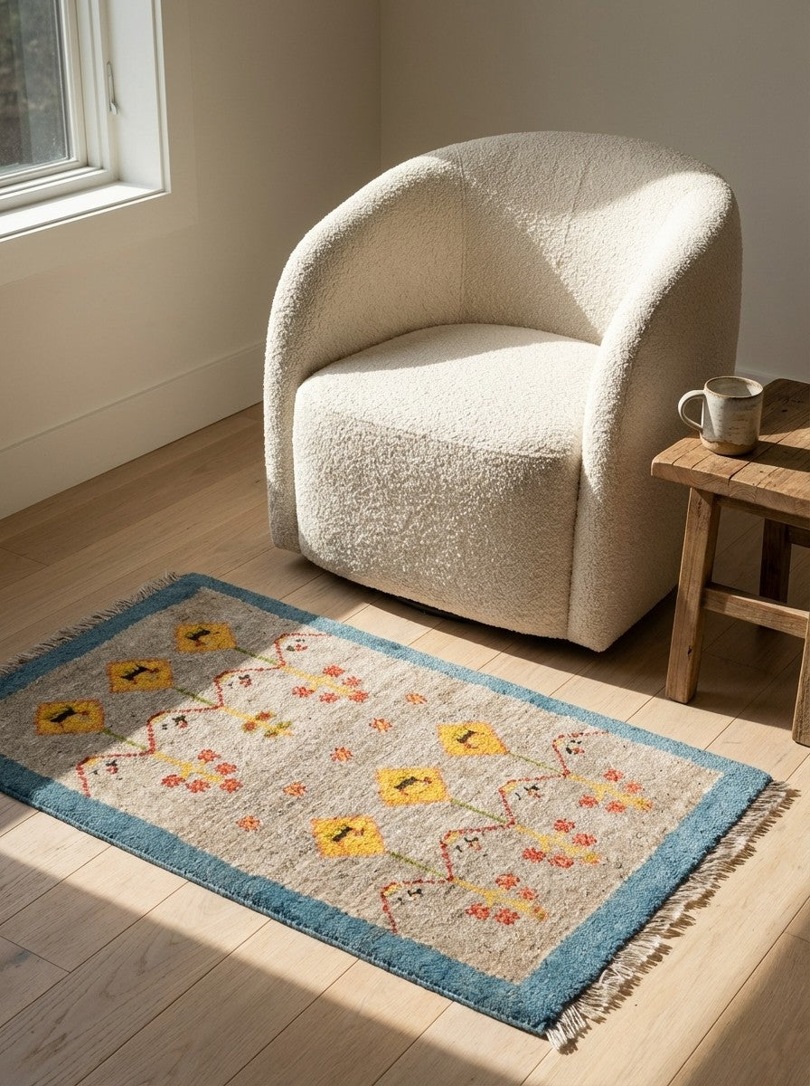 Gabbeh Sonnat — Hand-knotted, 59x89 cm, Grey, 100% Virgin Wool | Detail view