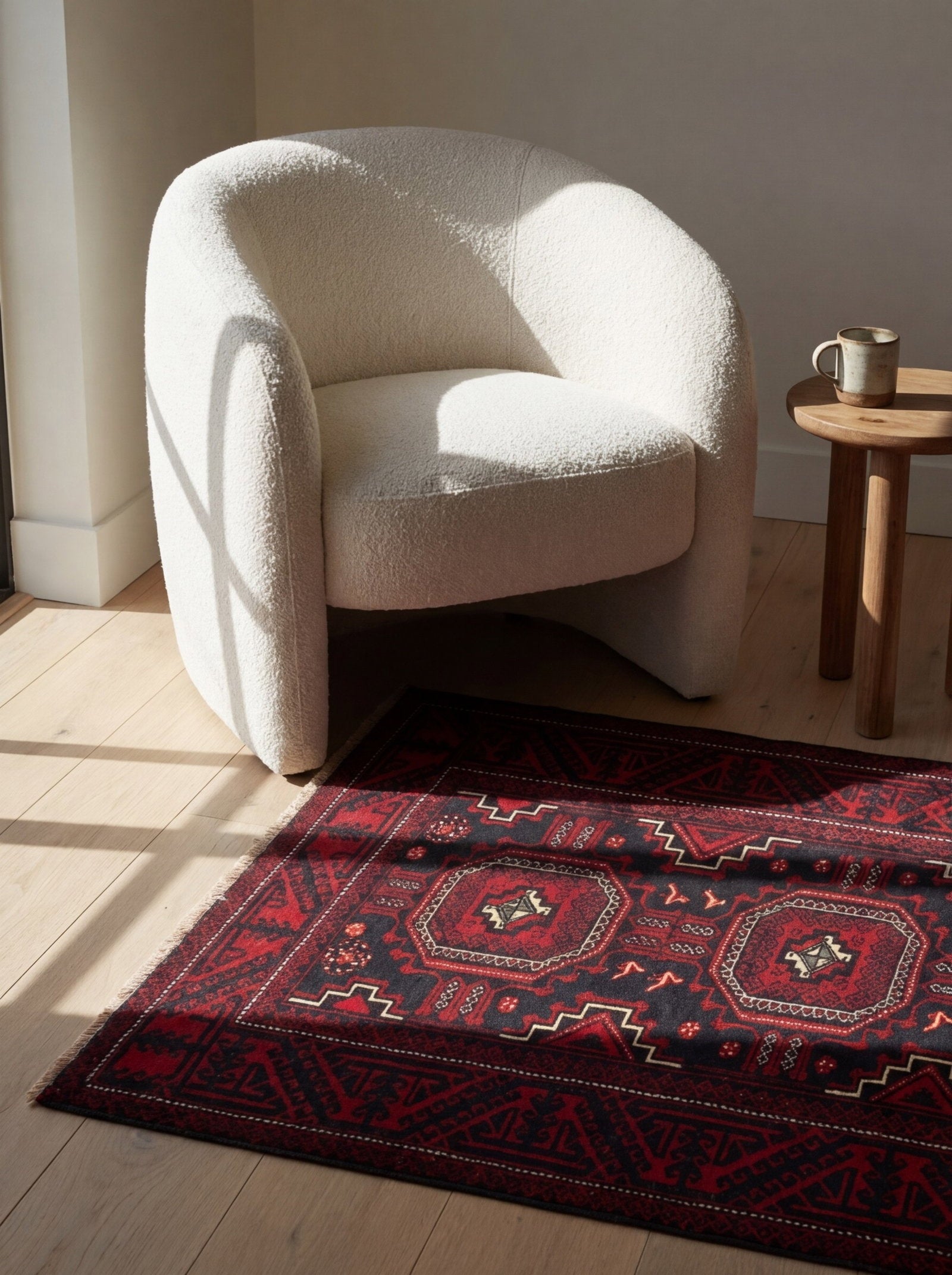 Belutch — Handgefertigt, 173x100 cm, Rot, 100% Virgin Wool | Detail view