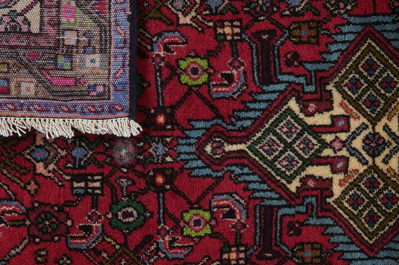 Assadabad — Hand-knotted, 77x131 cm, Red, 100% Virgin Wool | View 8