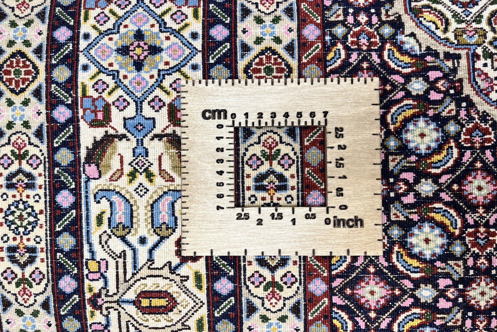 Moud Mahi — Hand-knotted, 148x195 cm, Brown, 100% Virgin Wool | View 11
