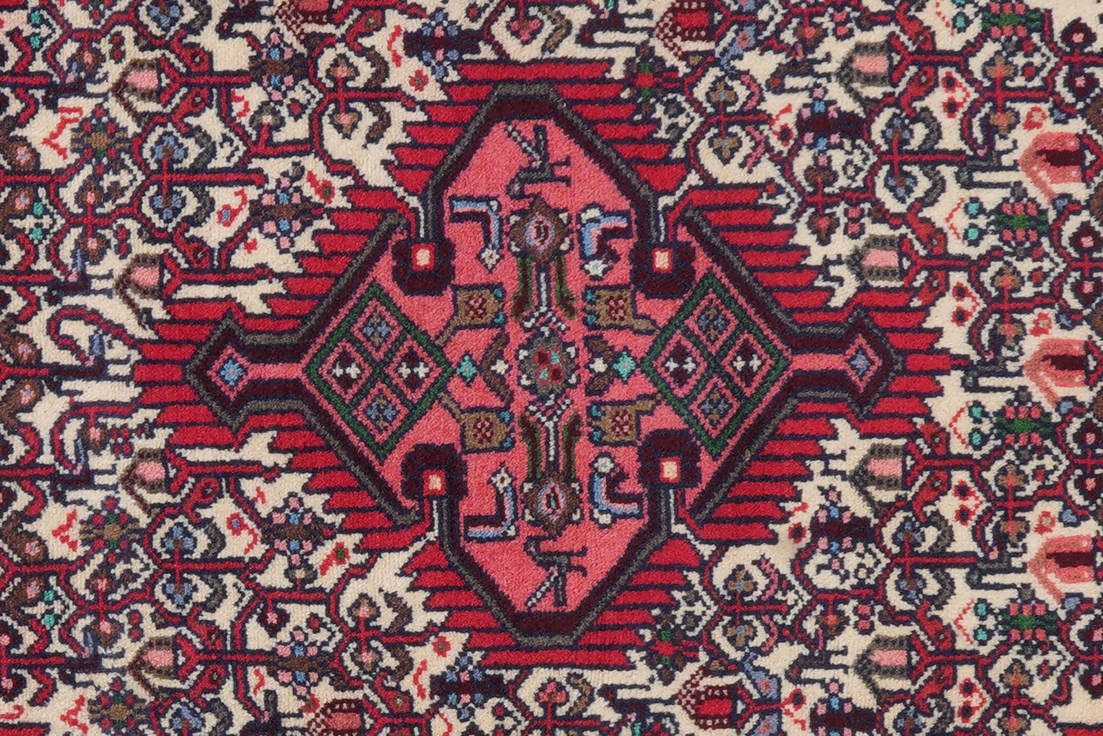 Assadabad — Hand-knotted, 77x116 cm, Multicolor, 100% Virgin Wool | View 7