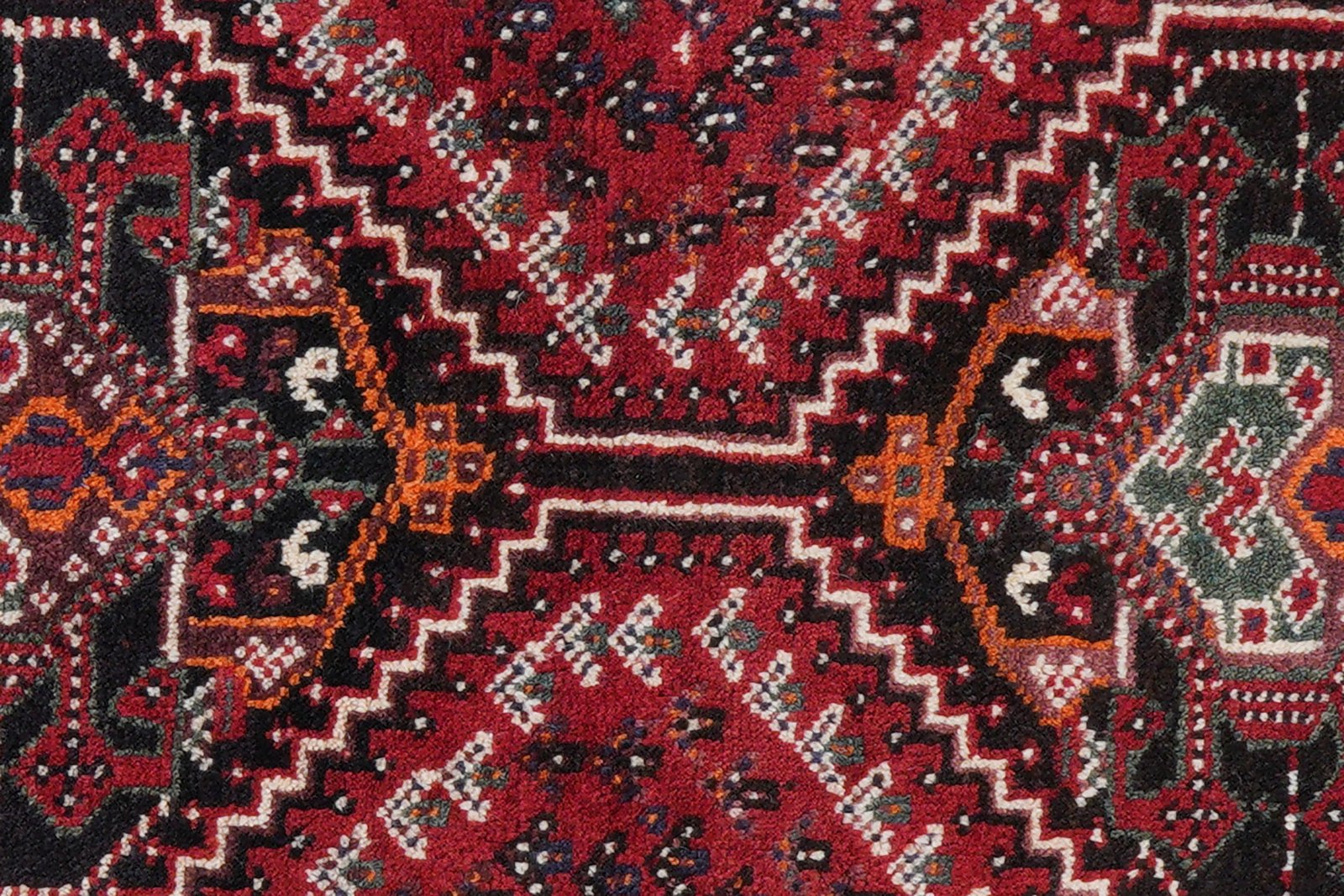 Gashgai — Hand-knotted, 107x151 cm, Red, 100% Virgin Wool | View 7