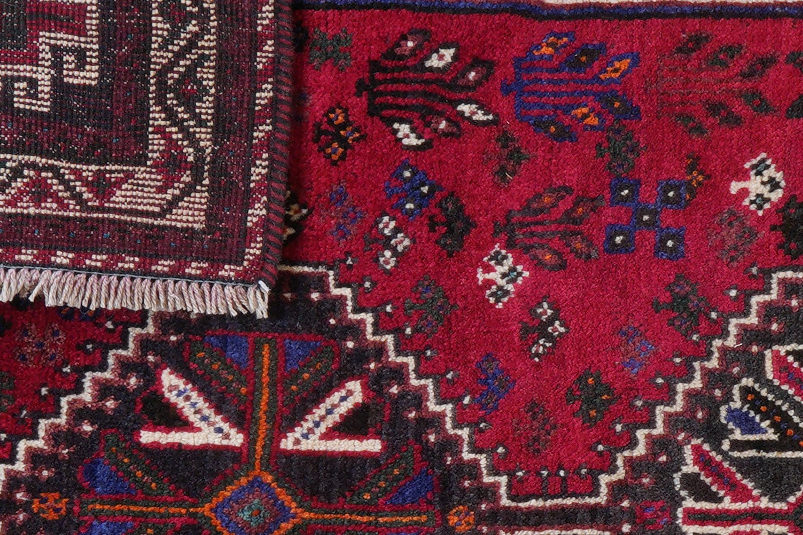 Gashgai — Hand-knotted, 122x171 cm, Red, 100% Virgin Wool | View 8