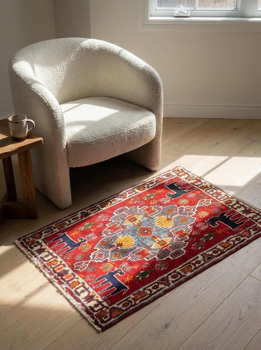 Gashgai — Hand-knotted, 55x66 cm, Red, 100% Virgin Wool | Detail view