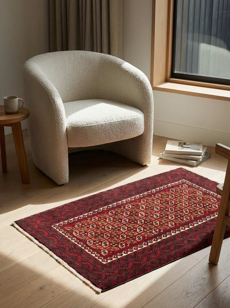 Belutch — Hand-knotted, 59x100 cm, Red, 100% Virgin Wool | Detail view