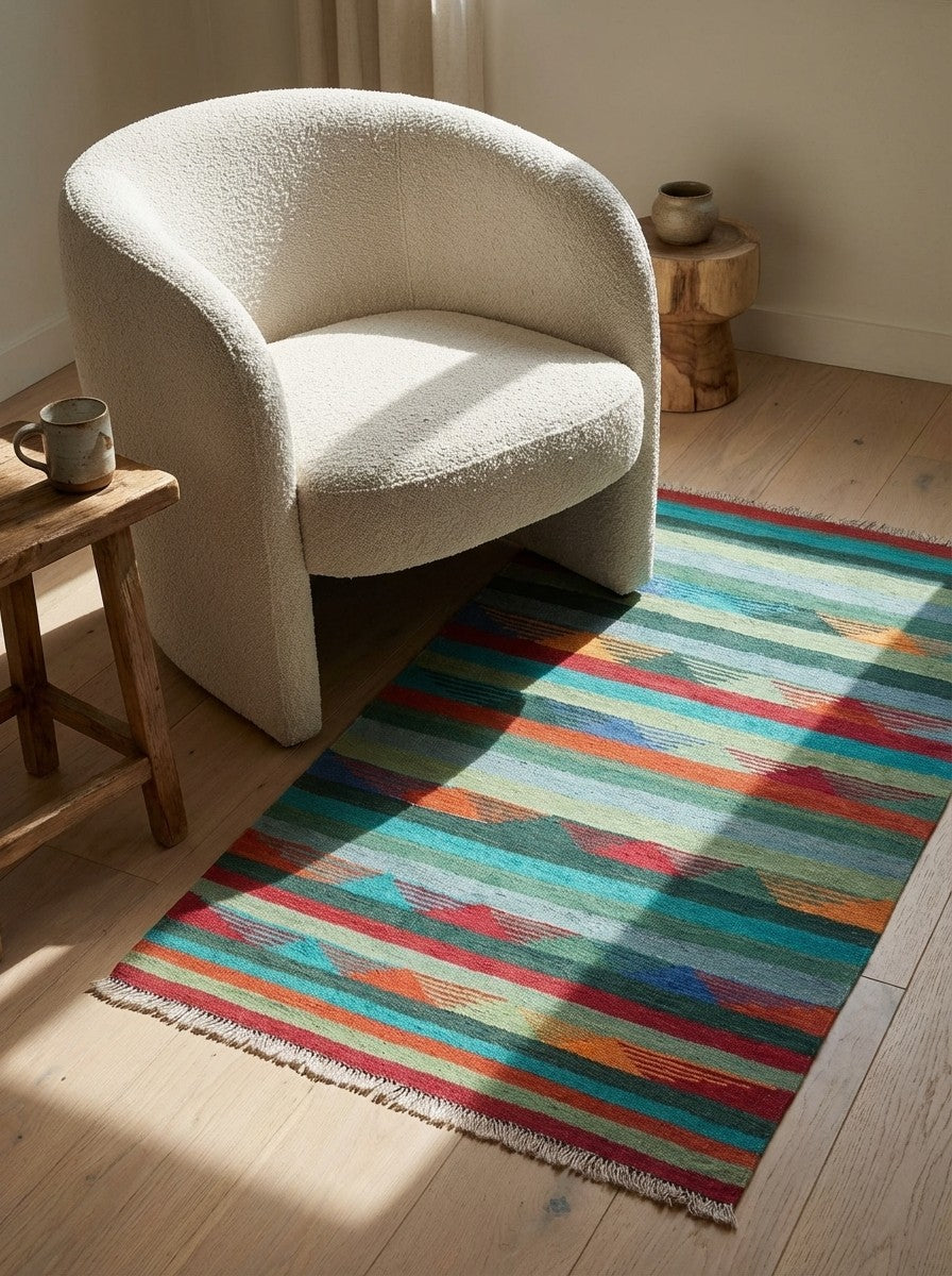 Kelim Gashgai — Handmade, 100x156 cm, Multicolor, 100% Virgin Wool | Detail view