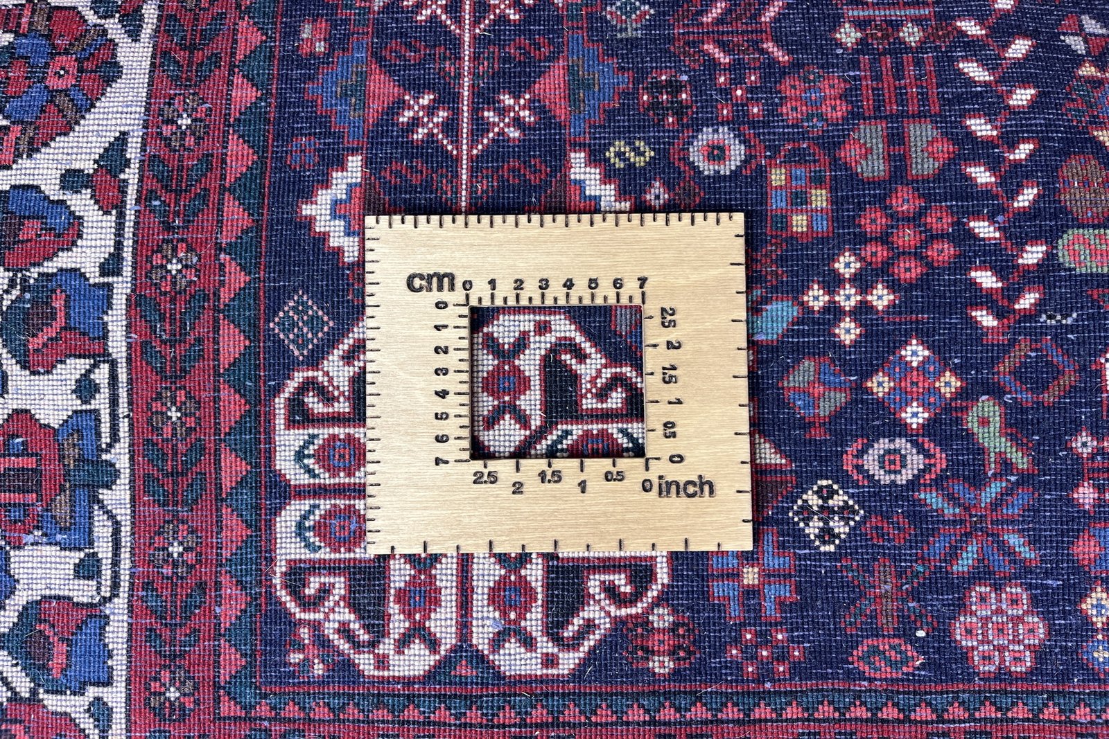 Abadeh — Hand-knotted, 155x204 cm, Red, 100% Virgin Wool | View 11